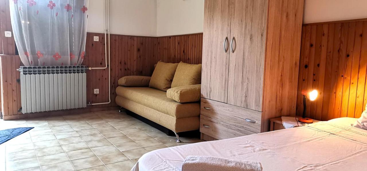 روفينج Apartments And Room Pergola المظهر الخارجي الصورة