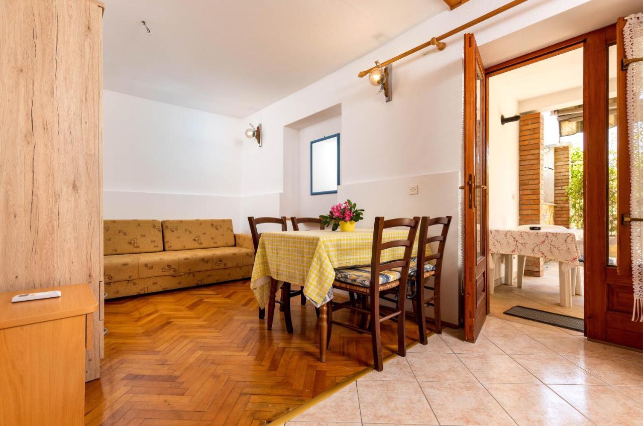 روفينج Apartments And Room Pergola المظهر الخارجي الصورة