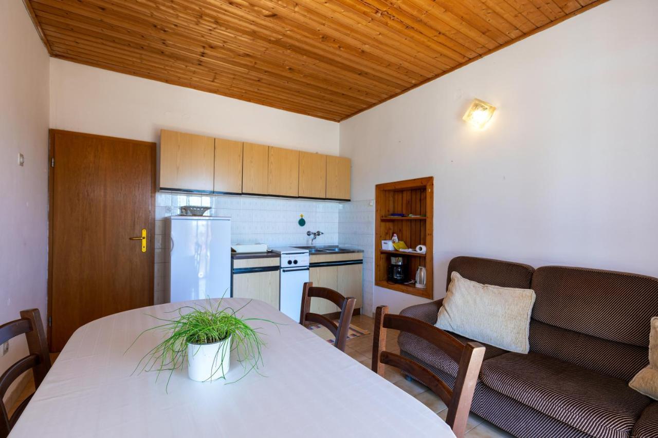 روفينج Apartments And Room Pergola المظهر الخارجي الصورة